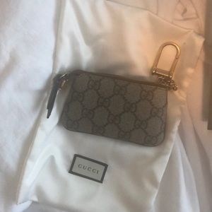 Gucci Supreme GG key pouch